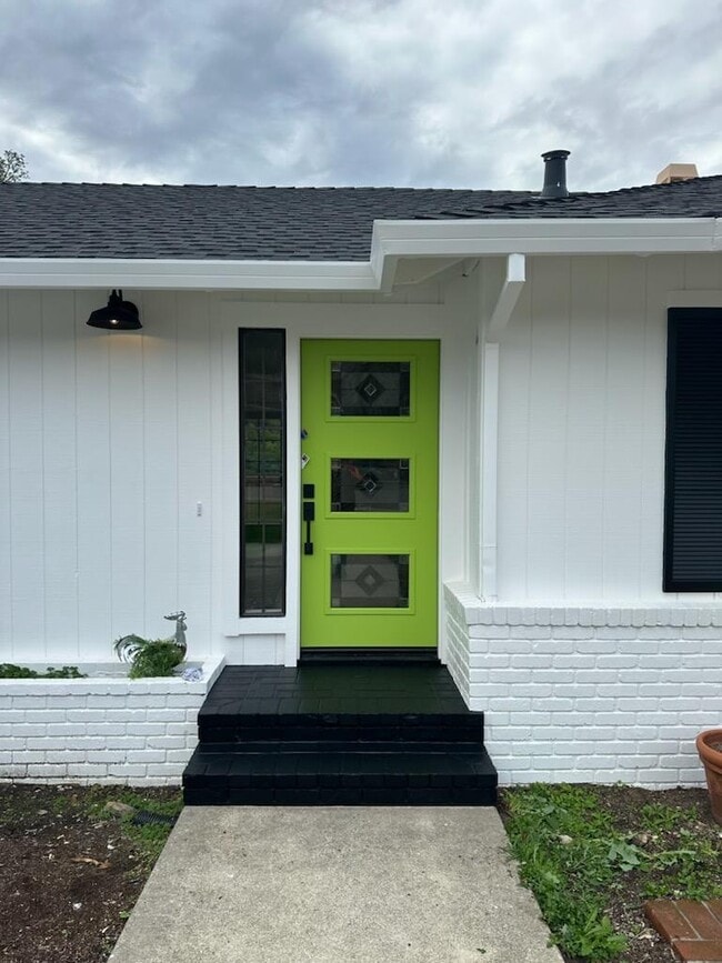 Photo - 4977 Hoen Ave