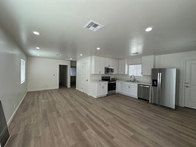 Photo - 916 W Perdew Ave Unit 916 W Perdew Ave - Apt B