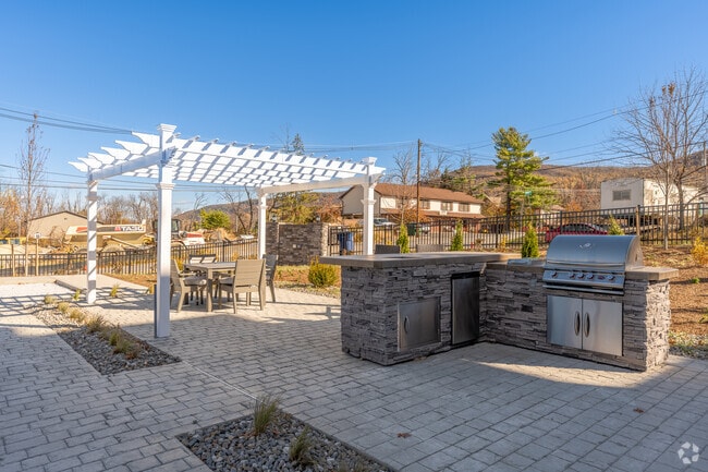 Outdoor Kitchen