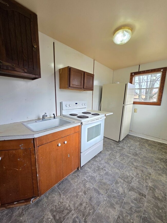 Photo - 1441 Oak St Unit #B