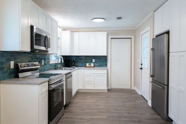 Photo - Fully Remodeled 3-Bed on 1 Acre near MSU – Starting at $1,650!