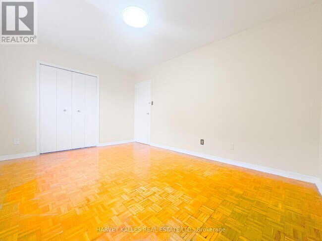 Photo - 90 Blackfriar Ave Unité 8