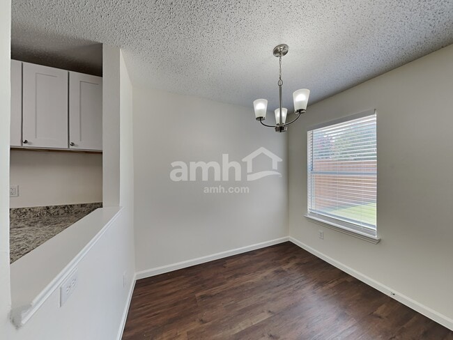 Photo - 1475 Stewart Dr