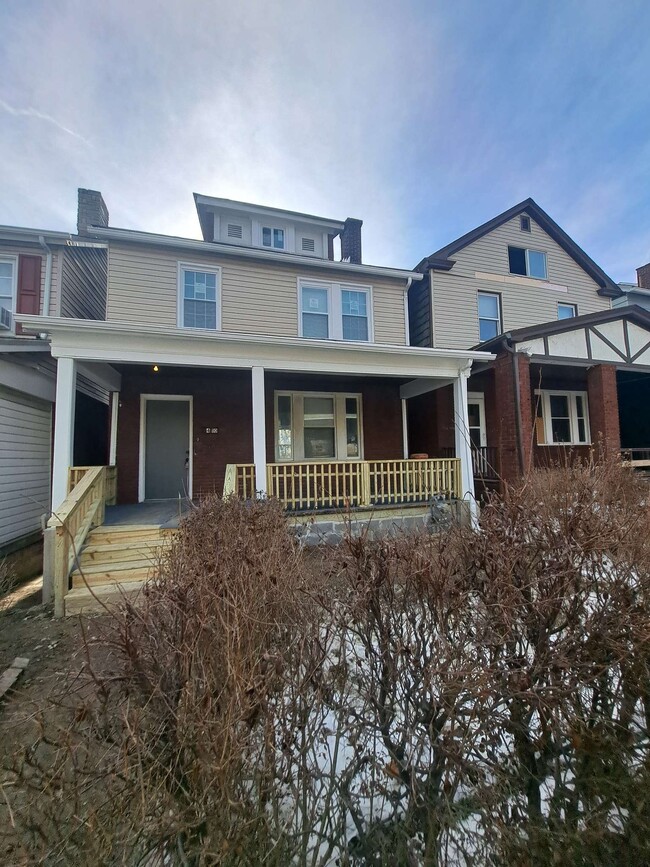 Building Photo - 410 Alice St