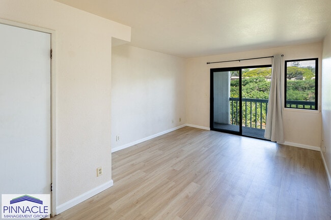 Building Photo - 98-640 Moanalua Lp. #2023 Unit 2023