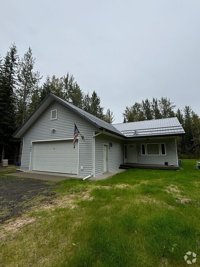 Building Photo - Pet friendly 3 bedroom home in North Pole ...