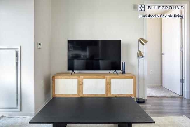 Photo - 22 Water St Unit FL8-ID463