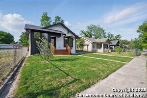 Photo - 727 Hammond Ave