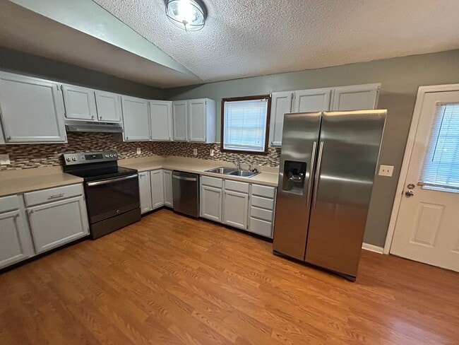Photo - 1108 Raleigh Ct