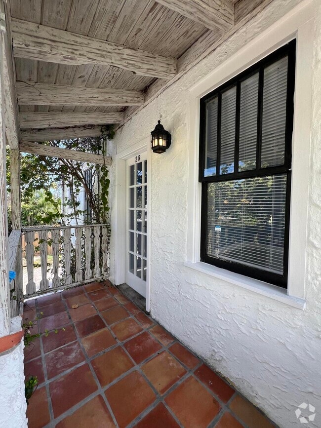 Building Photo - 318 S J St Rental