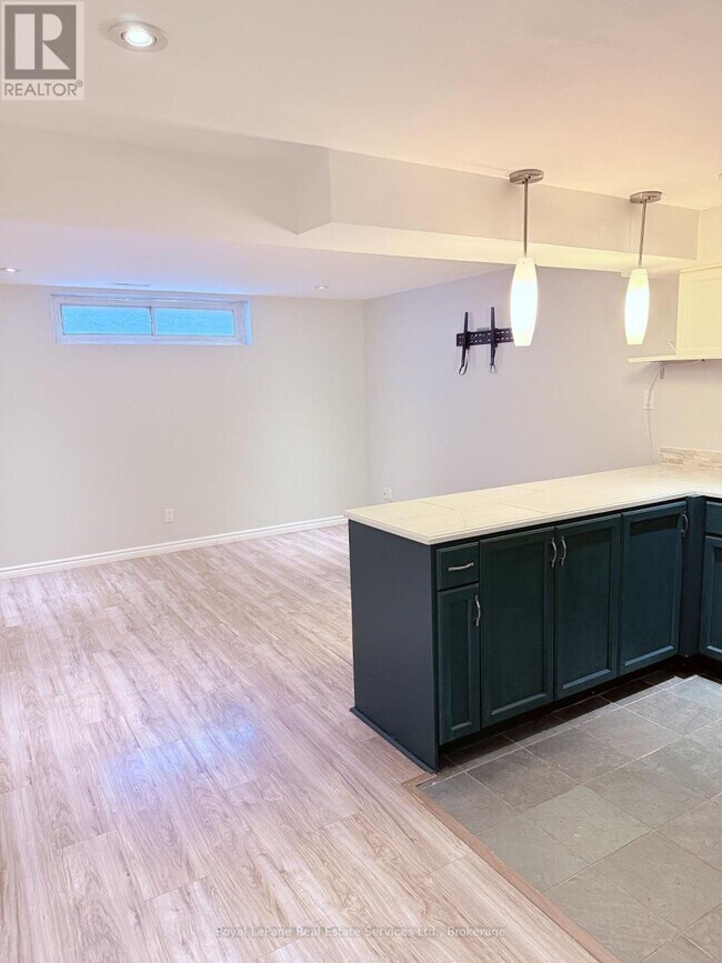 Photo - 33 Belleview Dr