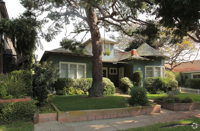 Building Photo - 1815 10th St Rental