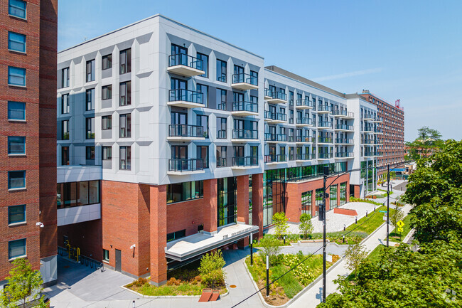 Sheffield of Lincoln Park - Sheffield of Lincoln Park Apartments