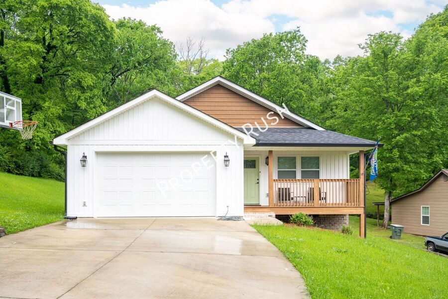Photo - 47 Hemlock Cir.-