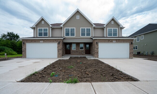 Building Photo - 873 Covey Lane