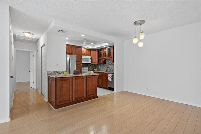 Photo - 130 Cypress Club Dr Unit 307