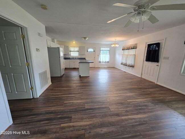 Photo - 930 Porter Rd