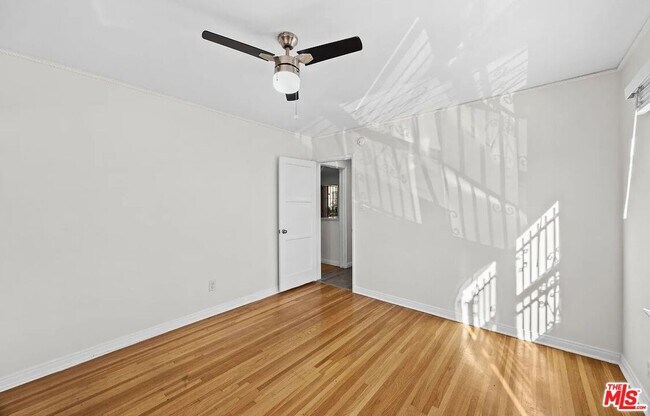 Photo - 1518 Laurel Canyon Blvd Unidad Apt 2