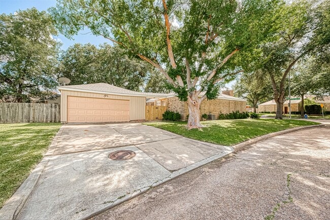 Building Photo - 3103 Ashford Arbor Dr