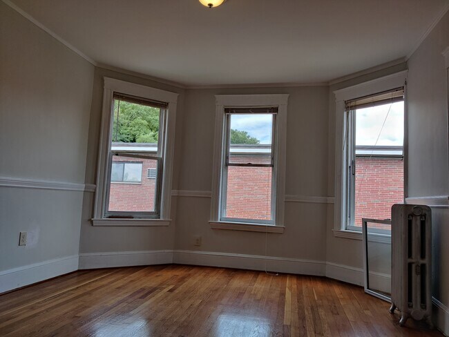Building Photo - 520 Washington St Unit 1 Rental