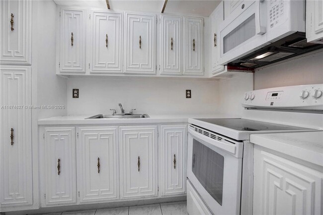 Photo - 7925 Carlyle Ave Unit 202