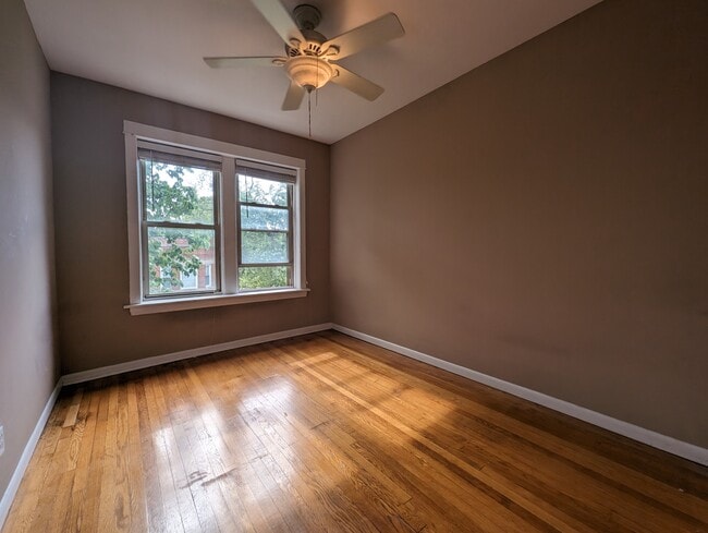 Photo - 2659 N Saint Louis Ave Unidad 2