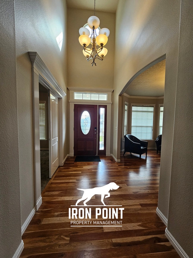 Photo - 2127 S Alaska Way