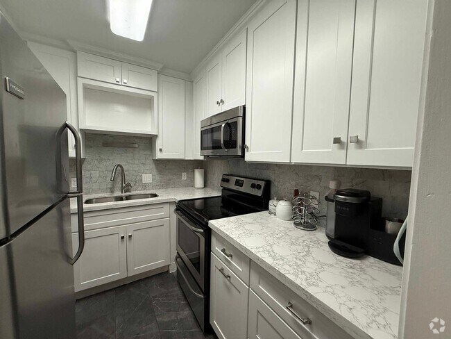 Building Photo - 2601 Bellefontaine Unit B114 Rental