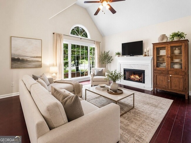 Photo - 105 Leyland Ct