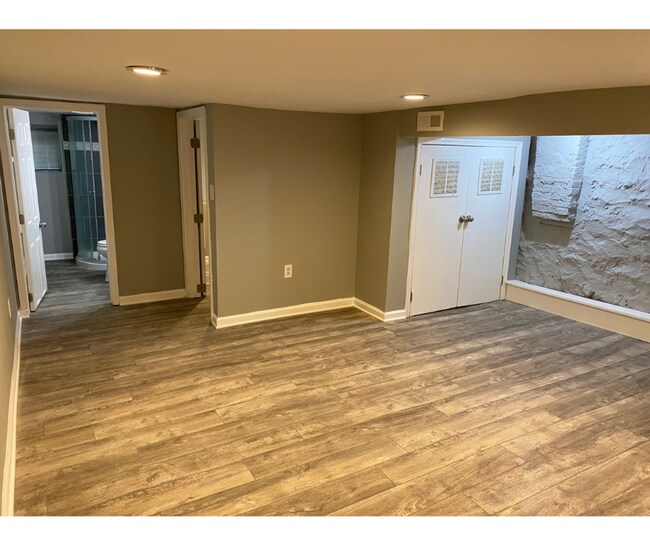 Photo - 2922 Grantley Ave Unidad 4 W/ Priv. Bath Available $850