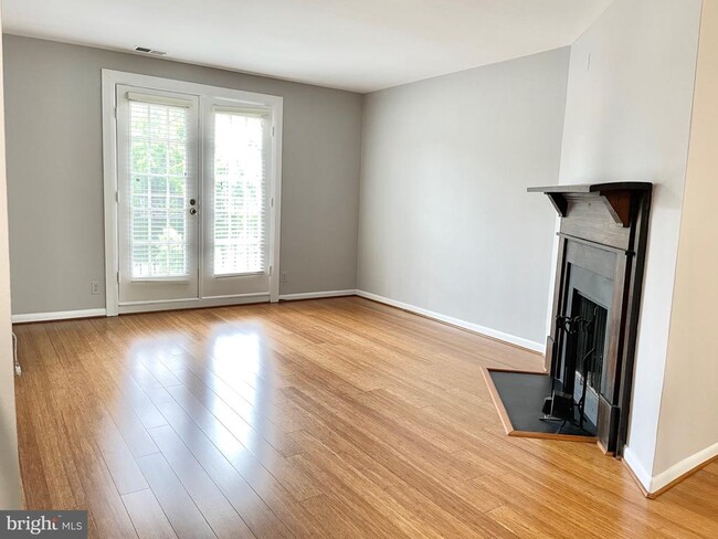 Photo - 2713 S Walter Reed Dr Unit B