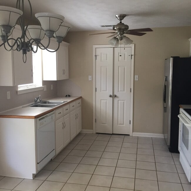 Photo - Sorry No Smoking and Pets Permitted with Restrictions