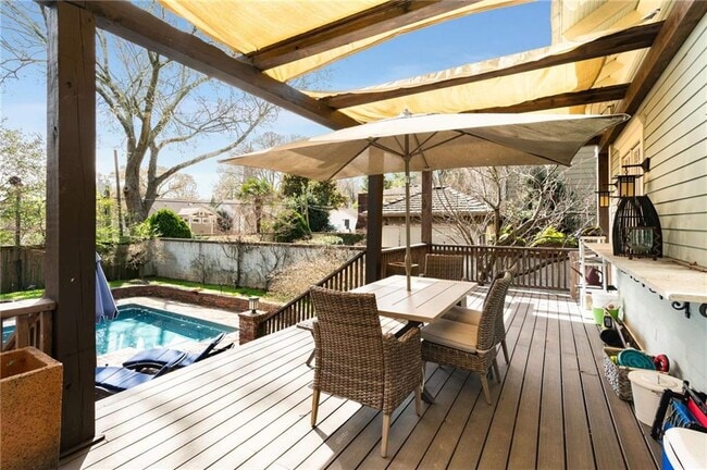 Photo - 349 9th St NE