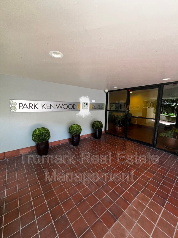 412 N Kenwood St Unidad 304