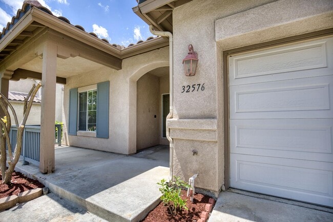 Building Photo - 32576 Guevara Dr Rental