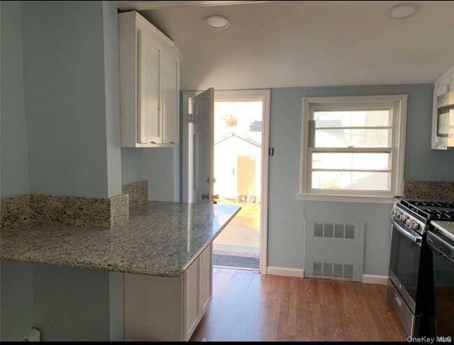 Photo - 1310 Post Ave