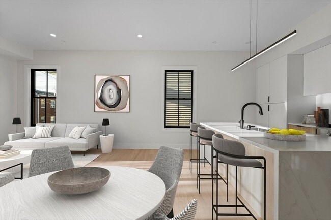 Photo - 224 W 9th St Unit 4