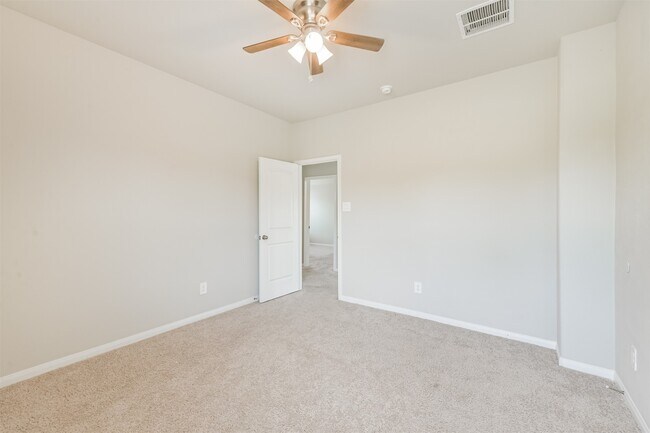 Photo - 2934 Lawrence Pk Ct