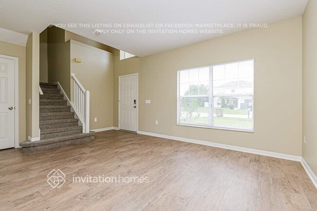 Photo - 681 Basingstoke Ct