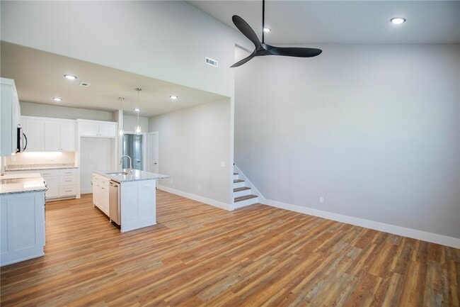 Photo - 1020 Seaborn Wy