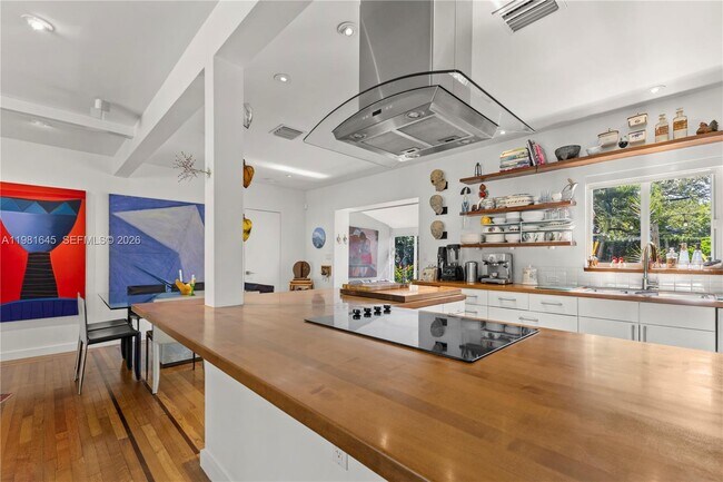 Photo - 70 NE 97th St