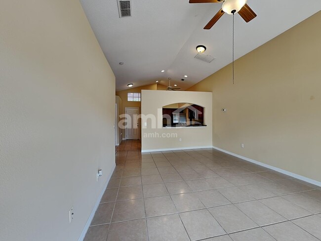 Photo - 950 Woodsong Way