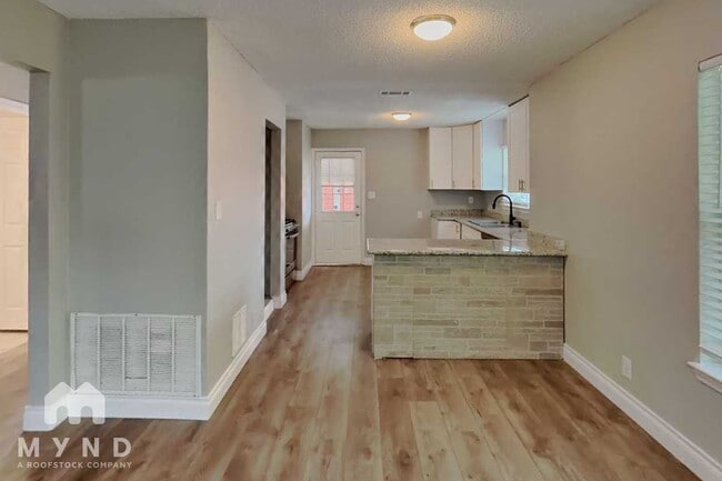 Photo - 150 Venice St