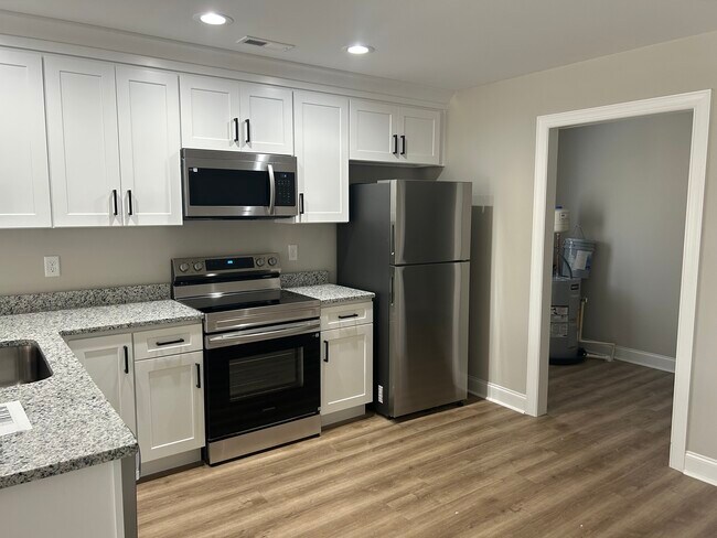 Building Photo - 302 Warrenfells St Unit 907 Thompson Street