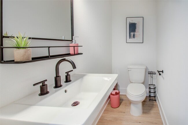 Building Photo - 4109 Hare St