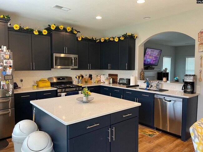 Photo - 454 Stillwater Ln