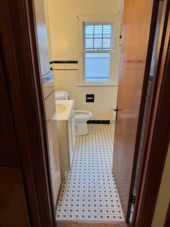 Photo - 3937-3939 N. 40th St. Unit 3937-Lower