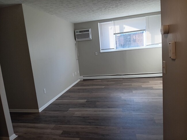 Photo - Oak Hill Manor