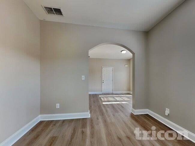 Photo - 4556 Bellemeade Dr