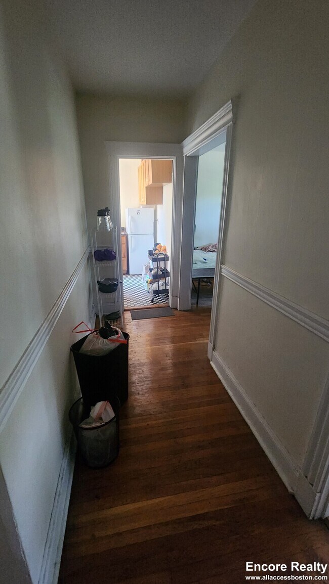 Photo - 364 Riverway Unidad 16